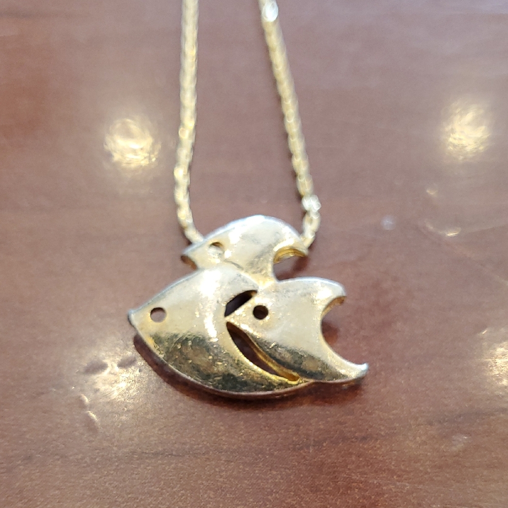 Goldtone Fish School Necklace